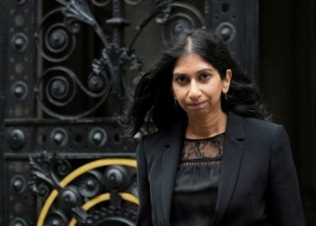 وەزیرا ناڤخۆ یا بریتانیا: وه‌لاتێ مه‌ یێ پره‌ ژ پەنابەرێن بێ شییان