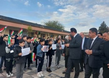 قوتابخانه‌كا هه‌و‌لێرێ ڕێز ل قوربانییێن دهۆكێ گرتن