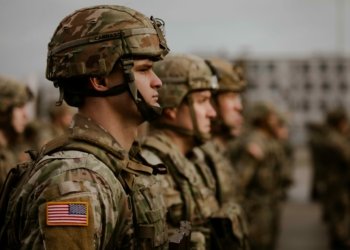 شاندەکێ بلند یێ ئەمریکا بۆ فوئاد حسێن: هێزێن مە دێ ل عیراقێ مینن