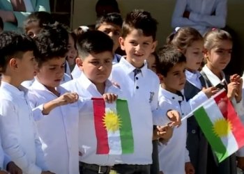 ب نڤیساره‌كێ بلند كرنا ئالایێ کوردستانێ ل قوتابخانە و سازی یێن پەروەردێ ل کەرکووکێ دهێته‌ قەدەغە كرن