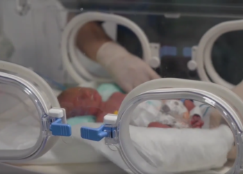 ل دهۆكێ ژنه‌كێ چار زارۆك بوون