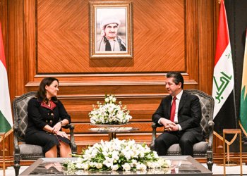 كۆمبوونا مه‌سرور بارزانى و سه‌روكا هنگاریا ده‌ستپێكر