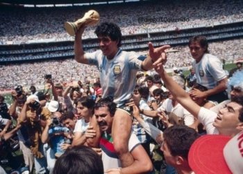 ئەوێ مارادۆنا ل سەر ملی کییە؟ چوویە قەتەر چ؟