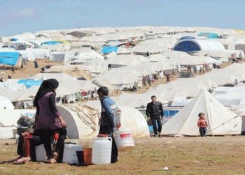 440 هزار لترێن گازێ لسه‌ر كه‌مپێن ئاوارێن دهۆكێ هاتنه‌ دابه‌شكرن