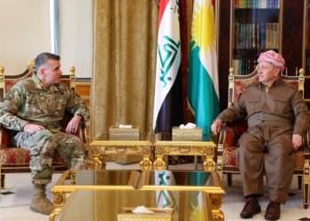 سه‌رۆك بارزانى پێشوازى ل فه‌رمانده‌یێ هێزێن هه‌ڤپه‌یمانان ل سووریا و عیراقێ كر