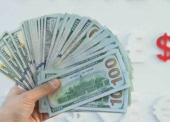 سوودانى ژبه‌ر دۆلارى پارێزگارێ به‌نكا ناڤه‌ندى ژ كارى وى دویر ئێخست