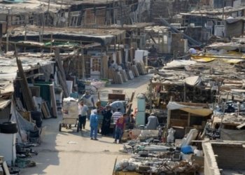 تاخێن هەژارنشین یێن بەسرا دێ ب دیوارەكی ژ مێهڤانێن قارەمانییا كەنداڤی هێنە ڤەشارتن