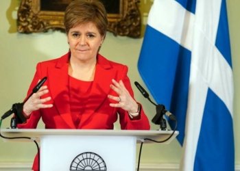 سەرۆکوەزیرا سکۆتلاندا دەست ژ کار کێشا