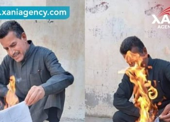 ل مووسل دووكانداره‌كى ده‌فته‌را خوه‌ یا قه‌ران سۆت‌