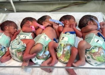 ئه‌ڤرۆ ئافره‌ته‌كێ پێنچ زارۆك پێكڤه‌ بوون