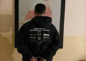 تۆمەتبارەك هاته‌ دەستەسەرکرن ژبه‌ر گەفێن بەلاڤکرنا وێنەیێن کچەکێ کربوو