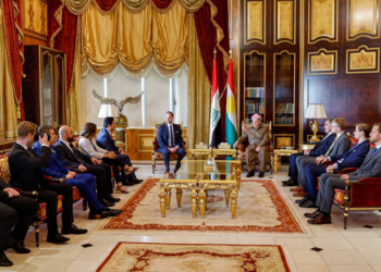 سەرۆك بارزانی پێشوازی شاندەكێ هه‌ڤبەشێ لاوێن سیاسییێن جیهانێ و كونگرێسێ لاوێن كورد كر