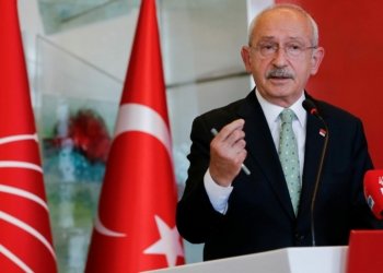 په‌یاما کلچدارئۆغلو پشتی نه‌شیای سه‌ركه‌ڤیت