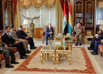 سەرۆک بارزانی پێشوازی ل نوونەرێن پارێزگه‌ها نەینەوا ل پەرلەمانێ عێراقێ كر