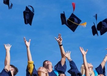 د. نه‌هله‌ قادر: عێراق دێ پێنج هزار دەرچوویێن زانکۆیان بۆ خواندنێ هنێریتە دەرڤه‌یی وه‌لاتی