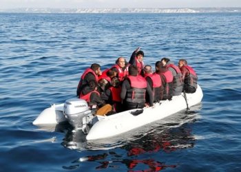 په‌رله‌مانێ بریتانیا قانوونا كوچكرنا نه‌قانوونى په‌سه‌ندكر، دژى قانوونا نێڤده‌وله‌تییه‌