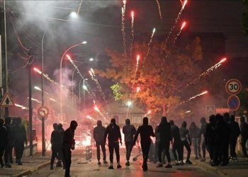 زيانێن خۆنیشاندانێن فره‌نسا