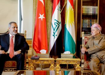 سه‌رۆك بارزانى پێشوازى ل وه‌زیرێ ده‌رڤه‌ یێ توركیا كر