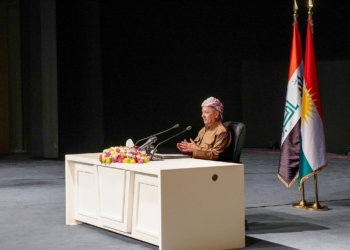  سەرۆك بارزانی ل گەل ئەفسەر و پلەدارێن پێشمەرگەیی و دەزگەهێن ئەمنی ل سنوورێ پارێزگه‌ها دهۆكێ كۆمبوو