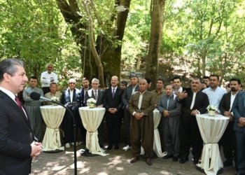 سەرۆکوەزیران مەسرور بارزانی دگەل کەسایەتییێن هەلەبجە و شارەزوور و هەورامان کۆمبوو