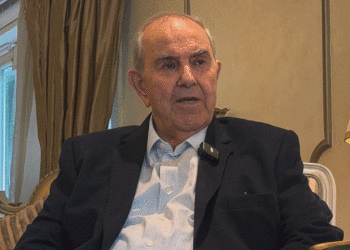  ئەیاد عەلاوی: سەره‌دانا سەرۆك بارزانی بۆ بەغدا بۆ چارەسەرییا ئاریشان بوو