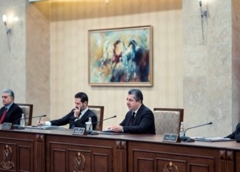 جڤاتا وه‌زیرێن كوردستانێ: دڤێت حكومه‌تا عیراقێ ل ژێر فشار و بهانه‌یان مووچه‌یێ هه‌رێما كوردستانێ گیرۆ نه‌كه‌ت