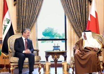 مەسرور بارزانی سه‌رۆكوه‌زیرێن هه‌رێما كوردستانێ ل گه‌ل سەلمان بن حەمەد ئالخەلیفە، سەرۆکوەزیرێن بەحرەینێ کۆمبوو