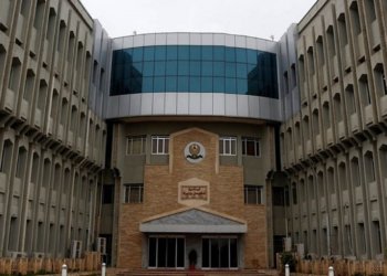 جڤاتا وه‌زیران دێ ل دۆر موچه‌ى كۆمبیت