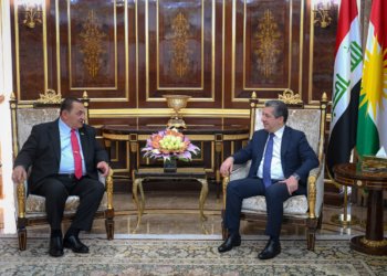 سه‌رۆکێ حکومەتێ پێشوازی ل ژمارەكا کەسایەتییێن ئاشووری كر