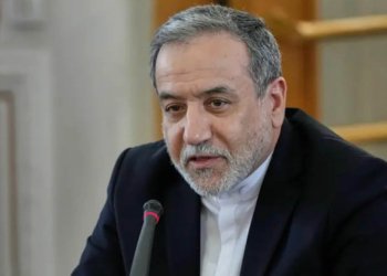 وه‌زیرێ ده‌رڤه‌یێ ئیرانێ: دانوستاندنان ناكه‌ین و هندی پێدڤی بیت دێ مووشه‌كان هاڤێژین