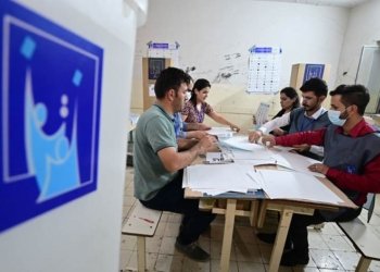 کۆمسیۆن: هه‌یڤا بهێت دێ پارەیێ کارمه‌ندێن سەر سندووقێن دەنگدانێ هێته‌ خه‌رجكرن