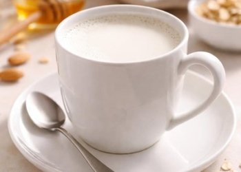 شیرێ گەرم کلیلەکا سروشتییە بۆ نڤستنەکا ئارام