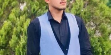 گەنجەكێ ئاكرێ كەڤتە بەر مینەكێ و پێیەكێ خۆ ژ دەستدا